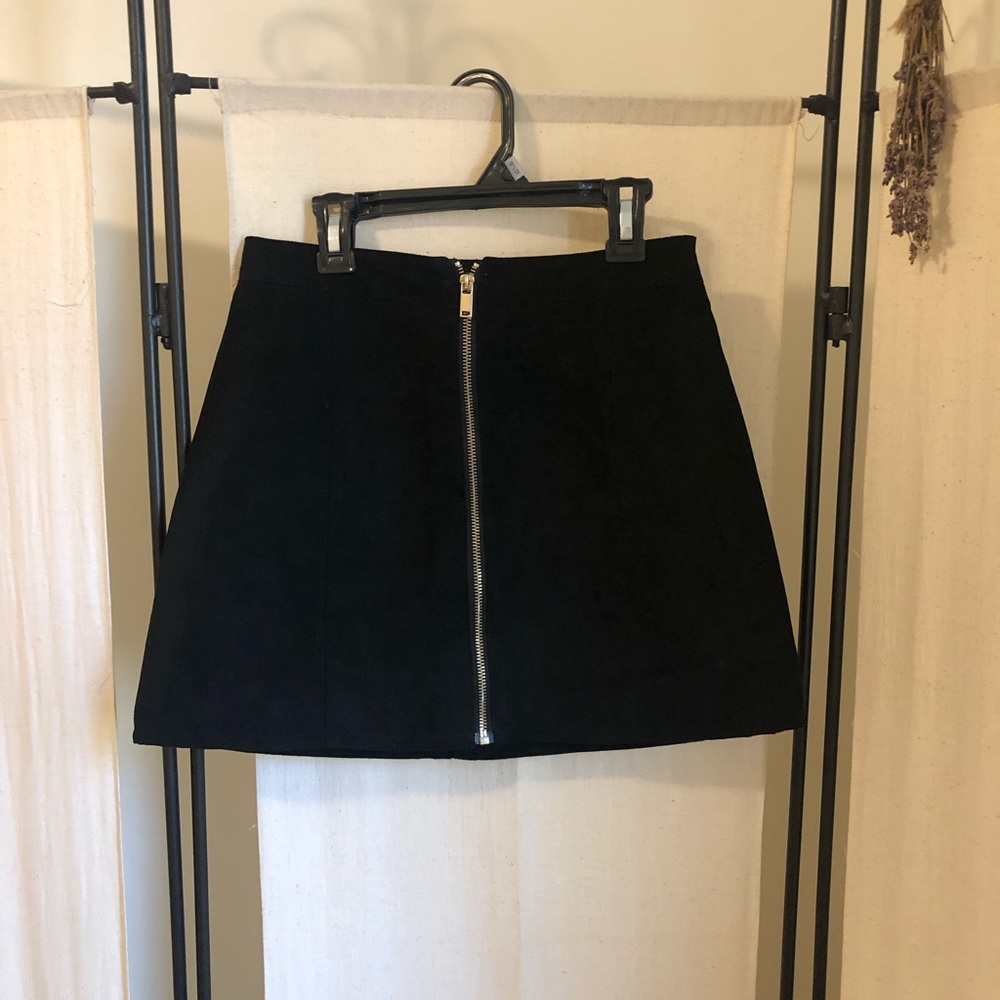Black zip-up A-line skirt